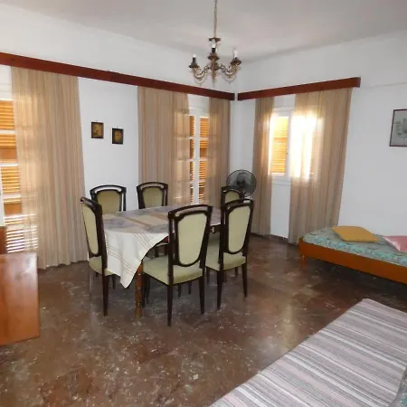 Iona Appartments Achilleion