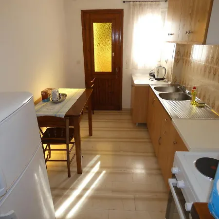 Iona Appartments Achilleion