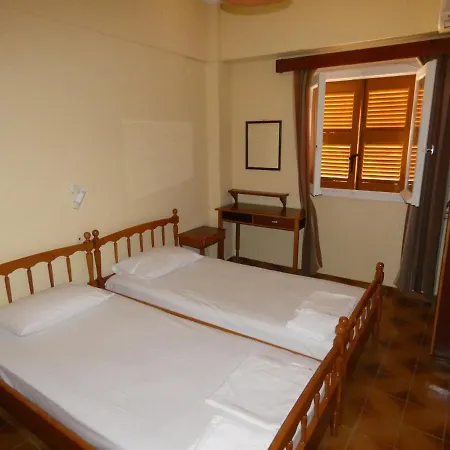 Апартаменты Iona Appartments *