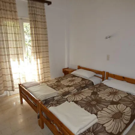 Iona Appartments Апартаменты *