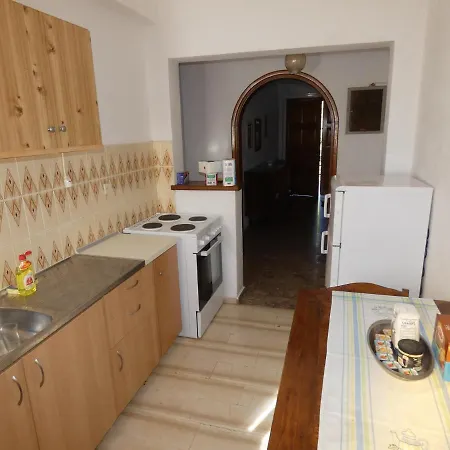 Iona Appartments * Achilleion