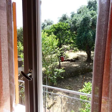 Iona Appartments * Achílleion