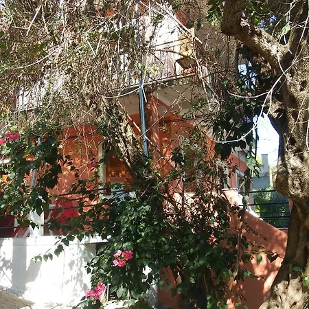 Iona Appartments Apartmán *