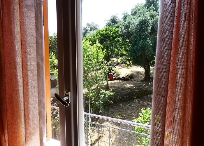 Iona Appartments * Achílleion