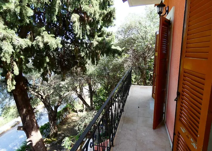 Iona Appartments Daire Achílleion