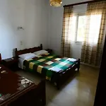 Iona Appartments شقة